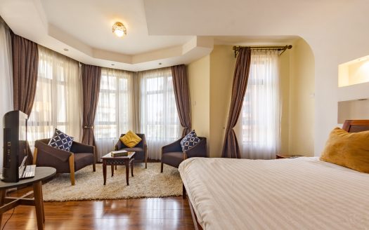 3 Bedroom + Sq Apartments In Kilimani To Rent