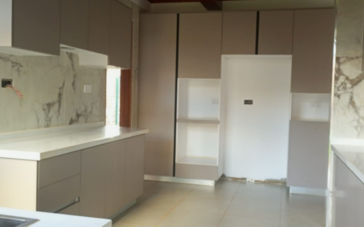 4 Bedroom Villas Windsor