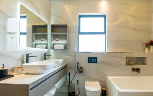 Modern 3 Bedroom Apartment For Sale in Parklands