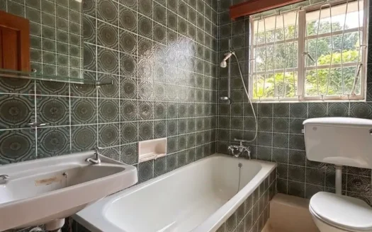 5 Bedroom House Riverside Drive | Standalone, For Rent